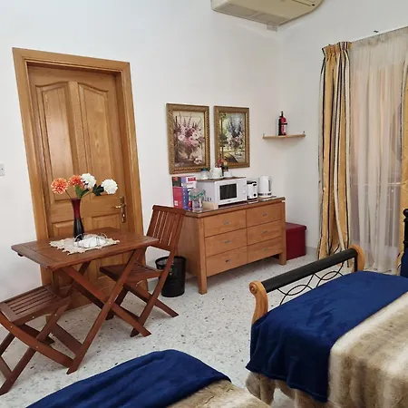 Homestay Saracini's