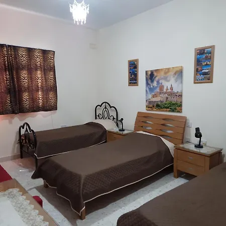 Saracini's Homestay *