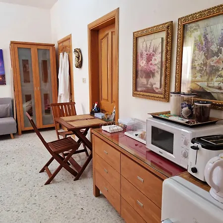 Homestay Saracini's
