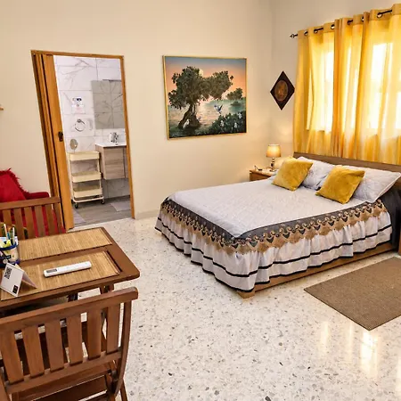 Saracini's Homestay szállás *